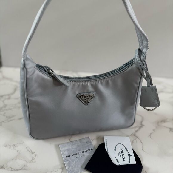 ⭕️ PRADA Mini Bag Re-Nylon Re-Edition 2000 Grey - Picture 3 of 7